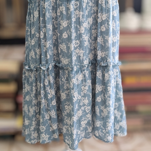 L Mine Foral Dress - Picture 2 of 7